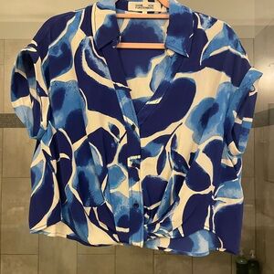 DVF - Blue and white Button Down Shirt with Notched Collar